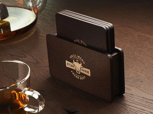 Wooden box with 4 coasters 1871121